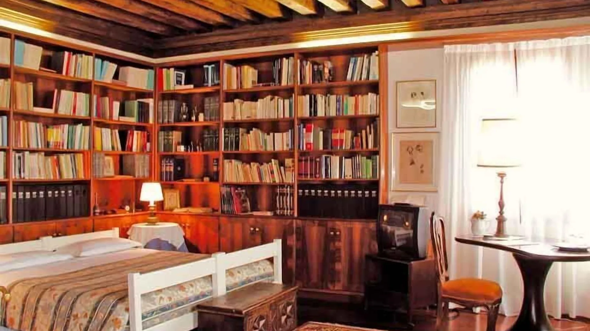 ונציה At Home A Palazzo לינה וארוחת בוקר