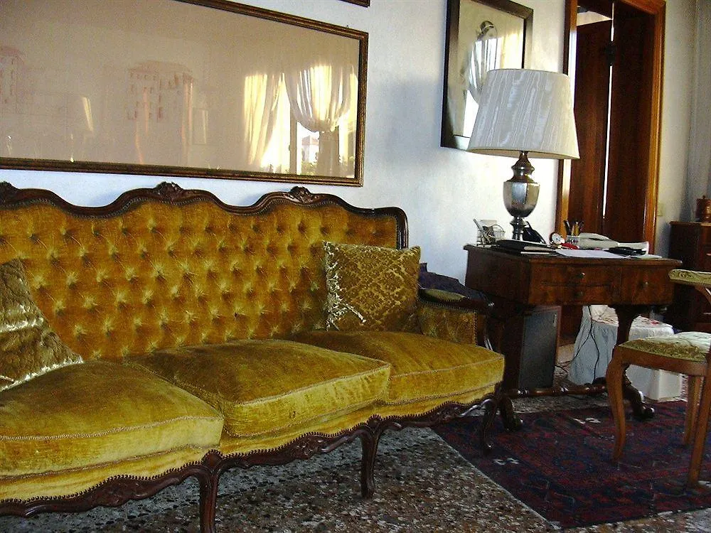 ונציה At Home A Palazzo איטליה